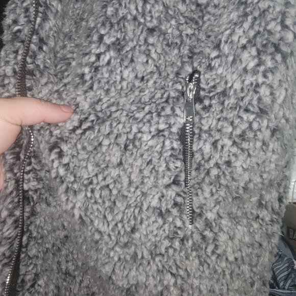 Cute and warm vest - Picture 5 of 8